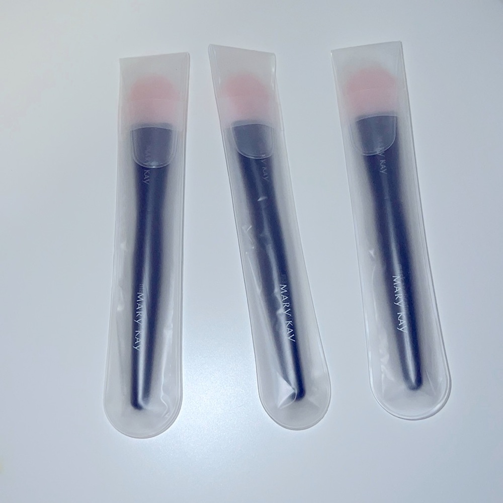 Mary Kay mask applicator